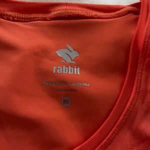 Rabbit sports crop top with built in bra. Size m.